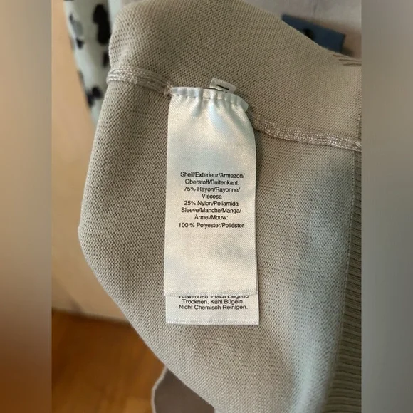 NEW WITH TAGS DKNY Top size S - Picture 5 of 7